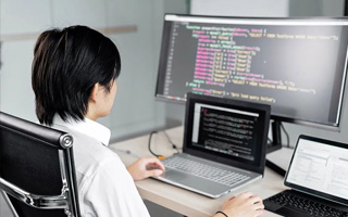 呼和浩特 api php源码,下载的php源码怎么运行呢？